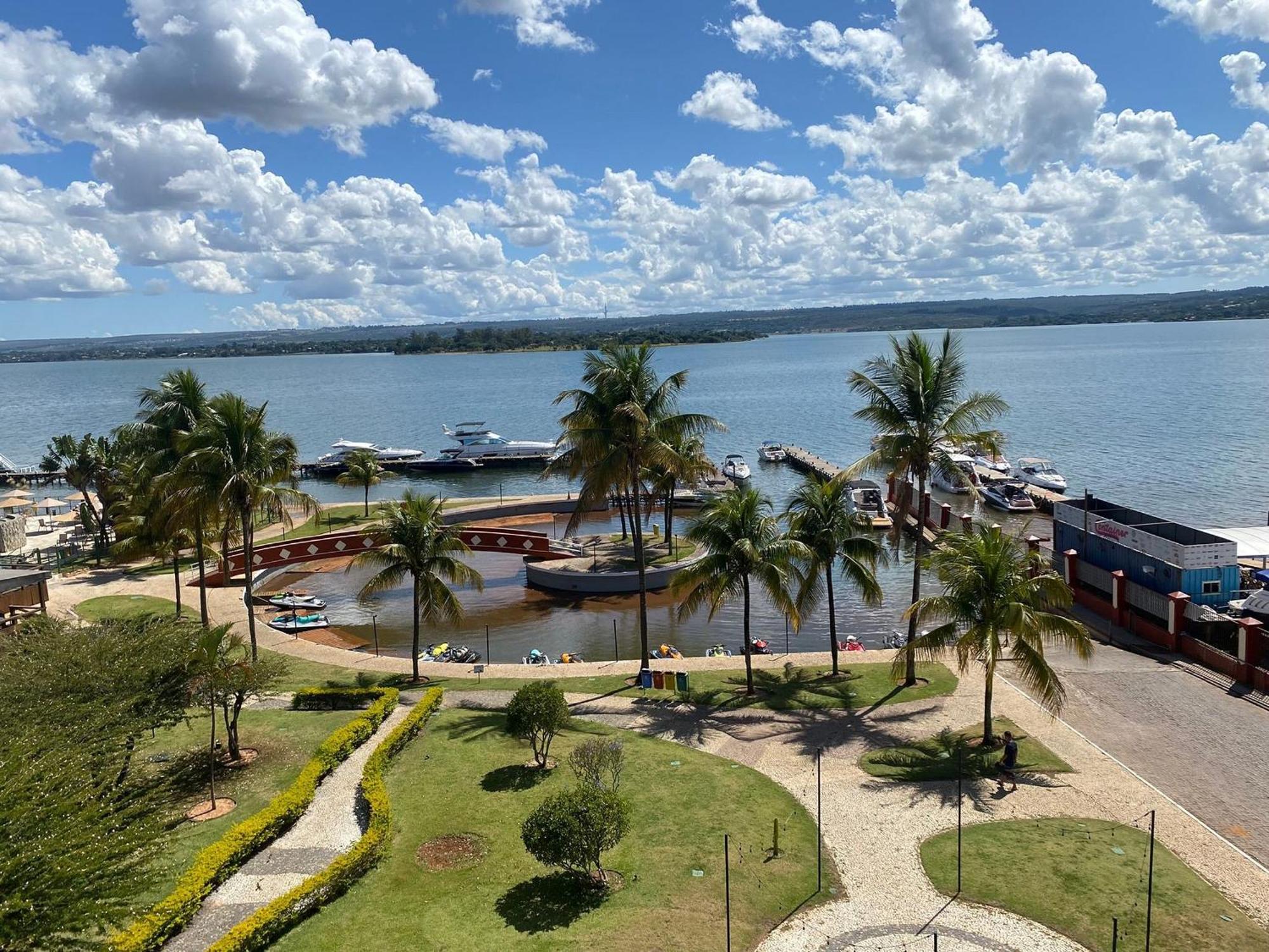 Flat Beira Lago No Centro De Bsb Brasilia Exterior foto